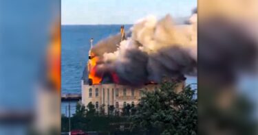 Slika od VIDEO Rusi napali Odesu, gori “dvorac Harryja Pottera”. Deseci ranjenih