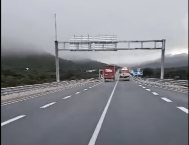 Slika od [VIDEO] Suludo pretjecanje preko pune crte na Pelješcu