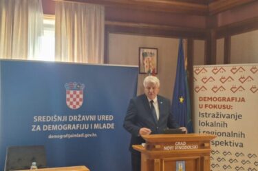 Slika od Župan Komadina na konferenciji o demografiji u Hrvatskoj