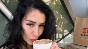 Slika od Ana Rucner uživala u ispijanju kave bez trunke šminke na licu