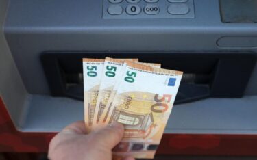 Slika od Banke požurile sa ‘rezanjem’ kamata na štednju: Evo koliko se sada može dobiti na oročenih pet tisuća eura
