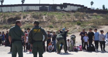 Slika od Biden će postrožiti pravila za dobivanje azila na granici s Meksikom