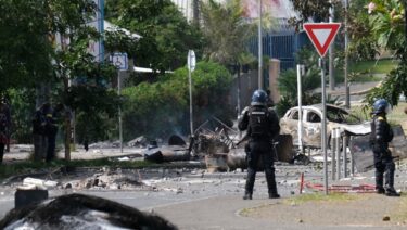 Slika od Četiri osobe ubijene u nemirima u Novoj Kaledoniji, u Francuskoj izvanredno stanje