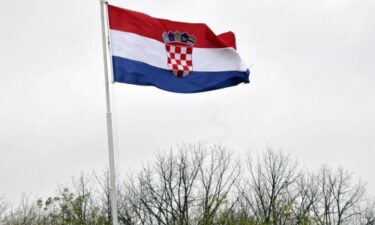 Slika od Cure detalji o slučaju paljenja hrvatske zastave: ‘Nakon toga je podigao tri prsta’
