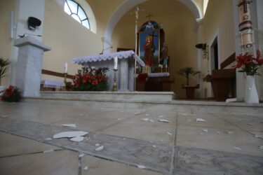 Slika od Današnji potres u Lici uopće nije bio bezazlen. Oštećena crkva, vrtić, kuće…Pogledajte kakvu je štetu nanio