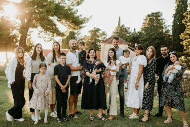 Slika od Domina Dužević dolazi iz trinaesteročlane obitelji iz Splita i studira na Sveučilištu u Dubrovniku: Zajedništvo nas veže