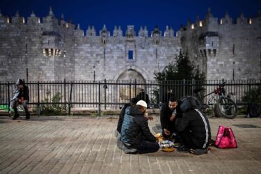 Slika od Don Ivan Terze nakon hodočašća u Svetoj zemlji: Stanje je teško, tužno, Jeruzalem je pust, dućani kršćana su zatvoreni