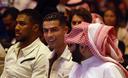 Slika od FOTO/VIDEO Cristiano Ronaldo i Joshua u publici meča stoljeća Fury – Usik