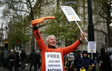 Slika od “Imam osjećaj da bi se svašta moglo dogoditi”: Čeka se odluka britanskog suda o izručenju Assangea SAD-u