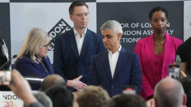 Slika od Khan i treći put gradonačelnik Londona, laburisti nižu pobjede