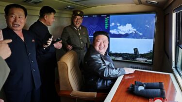 Slika od Kim Jong-un: Sjeverna Koreja nikada neće odustati od programa svemirskog izviđanja