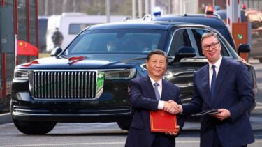 Slika od Kineski predsjednik u Srbiji se vozi u oklopnom stroju: Evo u čemu se voze i ostali moćnici
