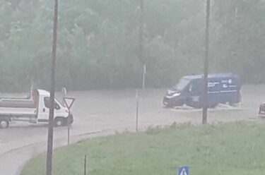 Slika od Kiša, vjetar, poplava.. Dio Hrvatske pogodilo snažno nevrijeme, izdano upozorenje i za našu regiju!