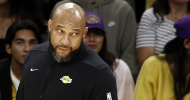 Slika od Lakersi otpustili trenera: “Život mi je bio pakao u zadnje dvije godine”