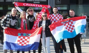 Slika od Malmö pun hrvatskih zastava: Luda navijačka atmosfera, svima je na umu Baby Lasagna