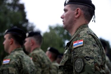 Slika od Ministar Anušić ispratio 41. vojni kontingent na Kosovo