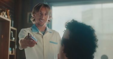 Slika od Modrić je zvijezda nove reklame za Snickers, pogledajte kako se snašao kao glumac