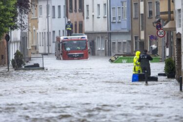 Slika od Njemačka na udaru strašnih poplava. Evakuirane zgrade, Scholz na terenu