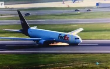 Slika od Novi udar za Boeing: Pogledajte kako je sletio u Istanbul bez stajnog trapa