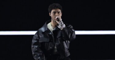 Slika od Palestinski simbol na ruci švedskog pjevača uzburkao Euroviziju