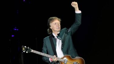 Slika od Paul McCartney postao je prvi britanski glazbenik milijarder!