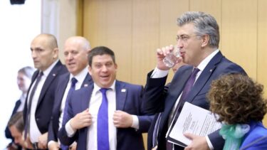 Slika od Plenković predstavio program Vlade: Ostajem još dugo s vama