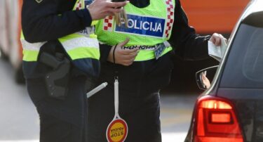 Slika od Recidivist kod Zaprešića izašao iz auta i bježao policiji. Trajno mu oduzet auto