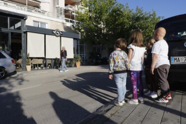 Slika od Roditelji u dalmatinskom gradu prozivaju vlast: ‘Zar čekate da nam neko dijete pregazi auto, pa da nešto napravite?!‘