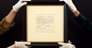 Slika od Salveta s Messijevim potpisom za Barcelonu prodana za 760.000 funti