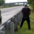 Slika od Slovenca dobro ‘stislo’, stao se pomokriti uz cestu, privela ga hrvatska policija; Prijeti mu kazna do tisuću eura