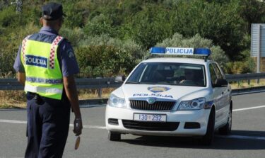 Slika od Stravičan sudar tri automobila kod Zagreba: Sedmero ozlijeđenih, prevezeni su u bolnicu