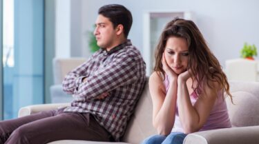 Slika od Terapeutkinja otkriva tri iznenađujuće laži koje mogu uništiti brak