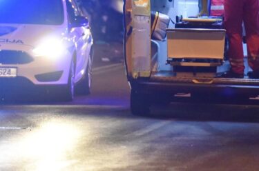 Slika od Teška nesreća u Zagrebu: Ozlijeđeno petero mladih, vozač (18) naletio na auto iz suprotnog smjera