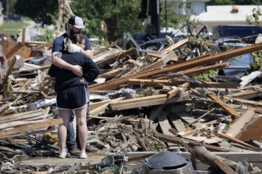 Slika od Tornado poharao središnje dijelove SAD-a: Najmanje desetak mrtvih, među njima i djeca