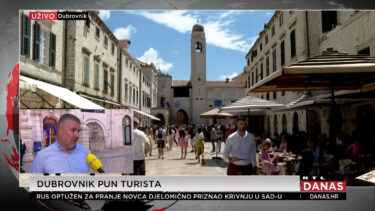 Slika od U Dubrovniku već sad odmara gotovo 5000 turista, Grad je pun