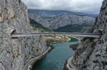 Slika od U Hrvatskoj u prometu još jedan most koji oduzima dah! Neki slave zbog rasterećenja gužvi, a neki su zabrinuti: ‘Bit će tu problema’