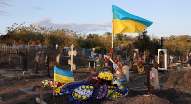 Slika od Ukrajinci će prvi put od početka rata pokopati svoje vojnike u zajedničkoj grobnici