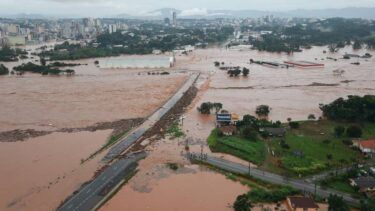 Slika od Ulice su kao rijeke: Olujne kiše u Brazilu usmrtile su najmanje 37 ljudi, više je od 70 nestalih