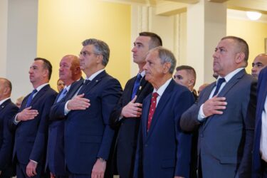 Slika od Već se i u vrhu HDZ-a pitaju zašto zapinju pregovori. Je li Plenkoviću zapravo uopće do dogovora s DP-om?
