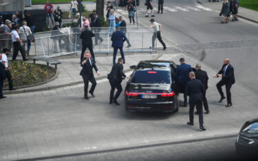 Slika od VIDEO: Izvršen atentat na slovačkog premijera, u teškom je stanju