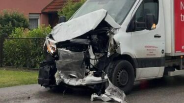 Slika od VIDEO Kamion udario u vlak u Zagrebu: Vozač išao na crveno