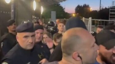 Slika od VIDEO Kaos ispred Draženova doma, stotinjak navijača ostalo pred dvoranom: ‘Nema mjesta!’