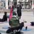 Slika od VIDEO Molitelji u centru Zagreba. Prosvjednici vježbali jogu: “Smrt klerofašizmu”