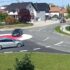 Slika od VIDEO: Novi kružni tok buni vozače, čak i voze preko njega