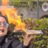 Slika od VIDEO Žena u Švedskoj spalila Kuran, nosila je križ. Spaljena i palestinska zastava