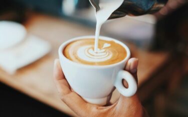 Slika od Zalihe kopne, trgovci nabavljaju više kave za Europu uoči nove direktive