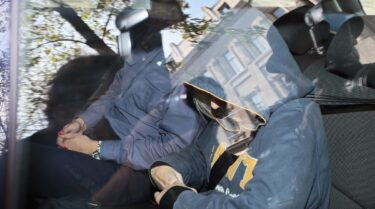 Slika od Detalji akcije Uskoka. Dvije žene novac skrivale u Srbiji, kupovale parcele, aute…