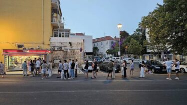 Slika od FOTO Velike gužve na kioscima u Splitu. Ivošević: Zahvaljujući sajmenim danima mogu raditi!