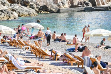 Slika od Jadranska ljepotica našla novi način kako privući goste: Kad vide ove cijene, turisti samo naviru