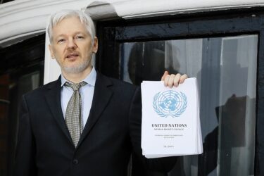 Slika od Julian Assange uskoro na slobodi: Otkrio svijetu šokantne podatke o Americi